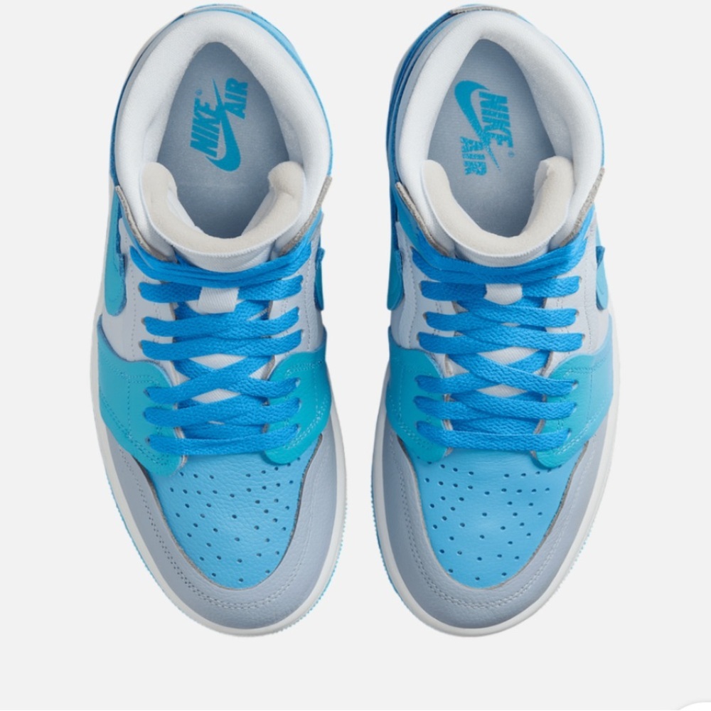 Jordan Athletic Shoes in Blue and White - Picture 3 of 7